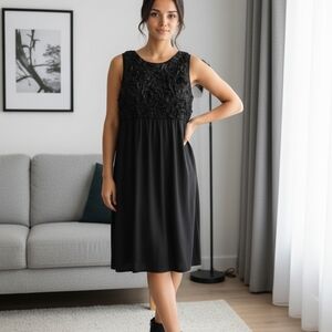 Stylish Black Sleeveless Dress with Floral Texture